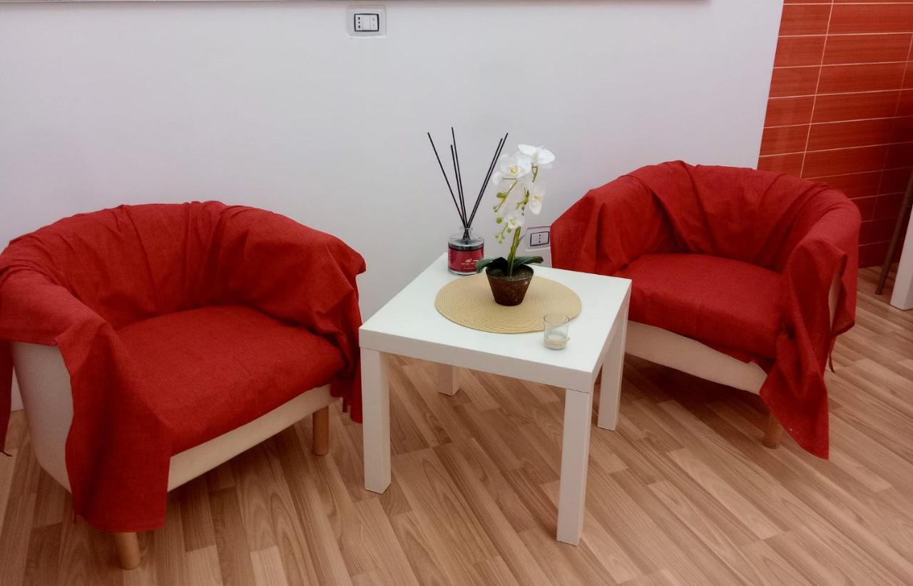 Sweet Home Tra I Due Mari Tarento Exterior foto